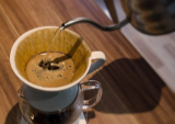 ハンドドリップで淹れたてコーヒー